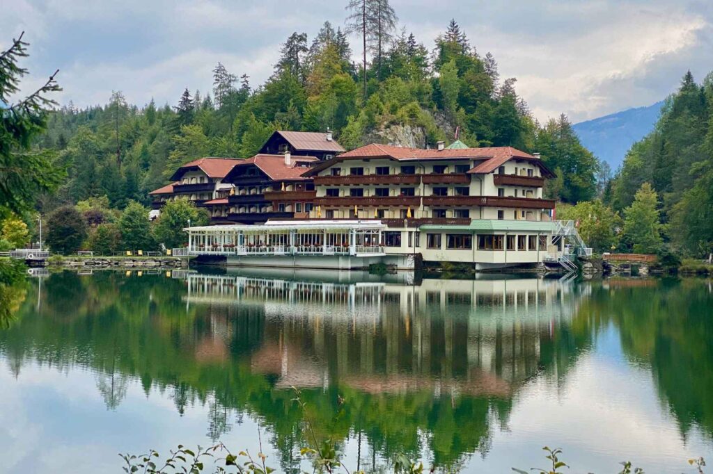 Práce v Rakousku – hotel v horské turistické oblasti